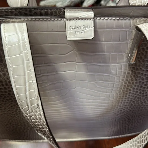 Calvin Klein Tote Bag - Picture 8 of 8